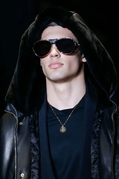 Look 26